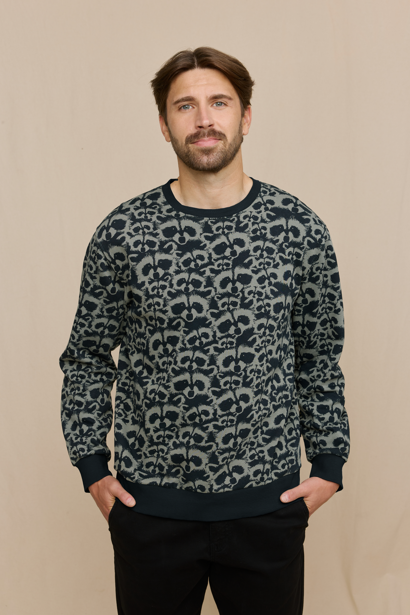 22952634001; Finlayson PESUE Collegepusero Tummanvihreä / S 