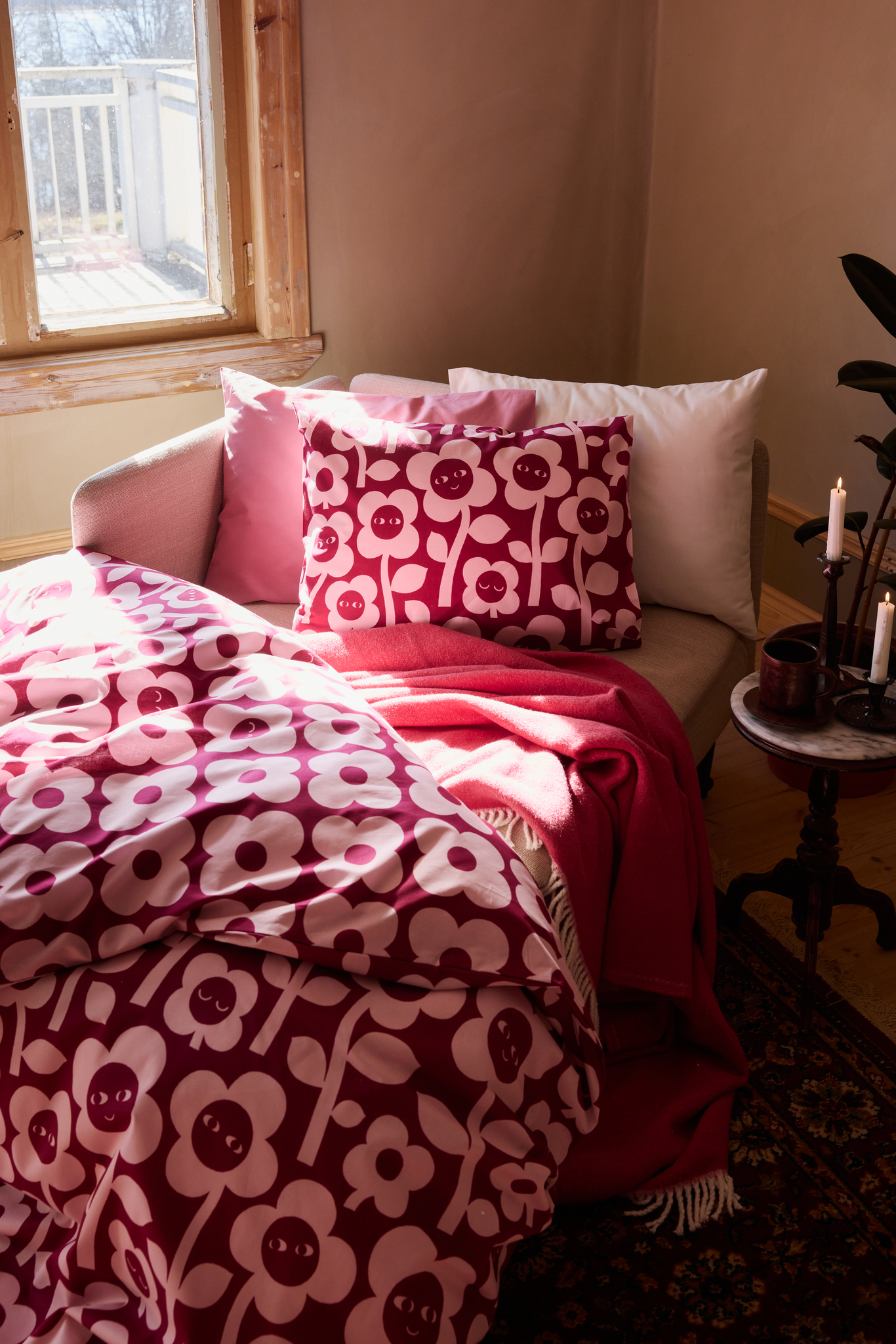 60652-5492-04-06_2; Finlayson Kukkariemu Pussilakanasetti Viininpunainen / Roosa / 150x210 + 50x60 cm 