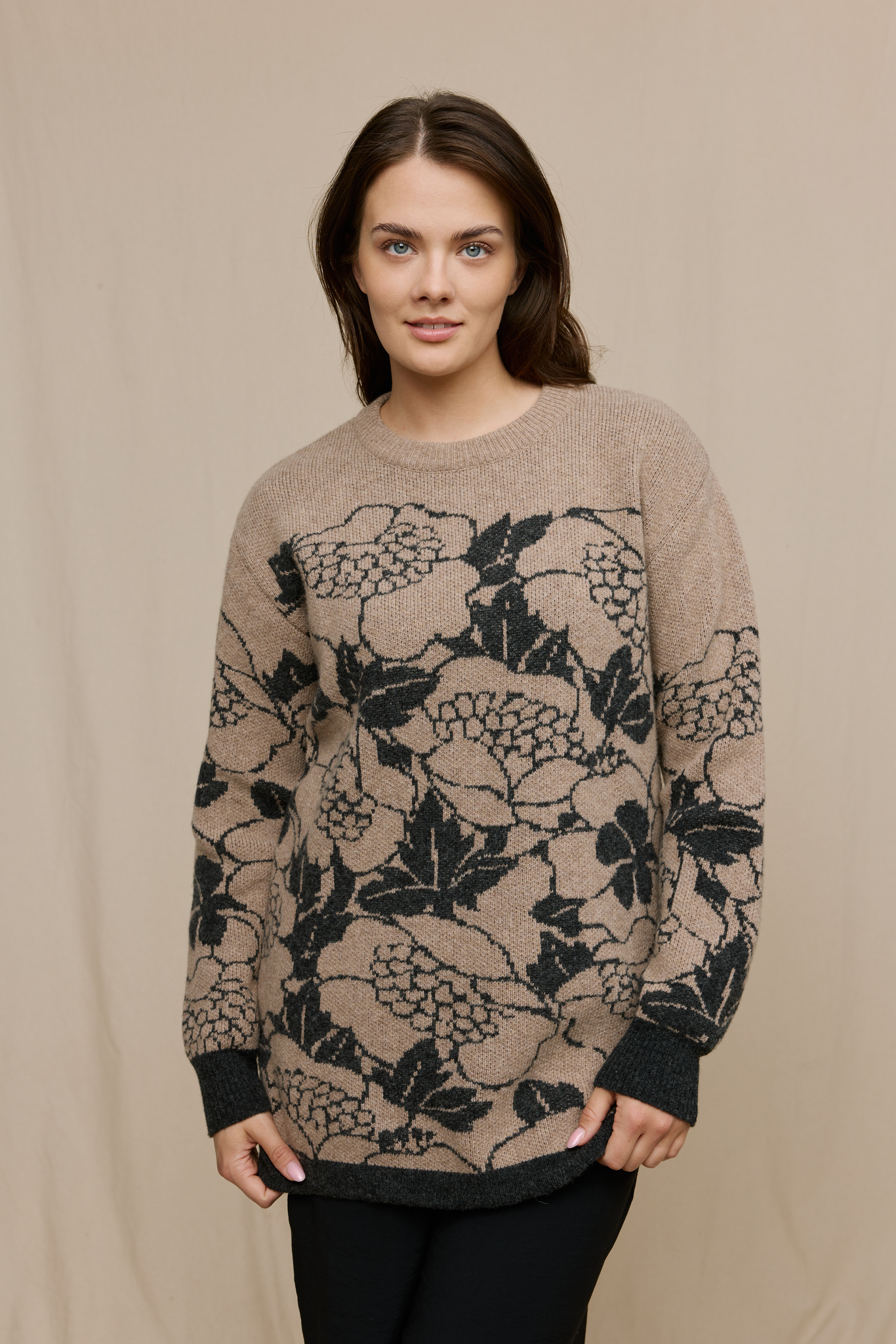 FW51006-198-M; Finlayson Annukka Neule Beige / Harmaa / M 