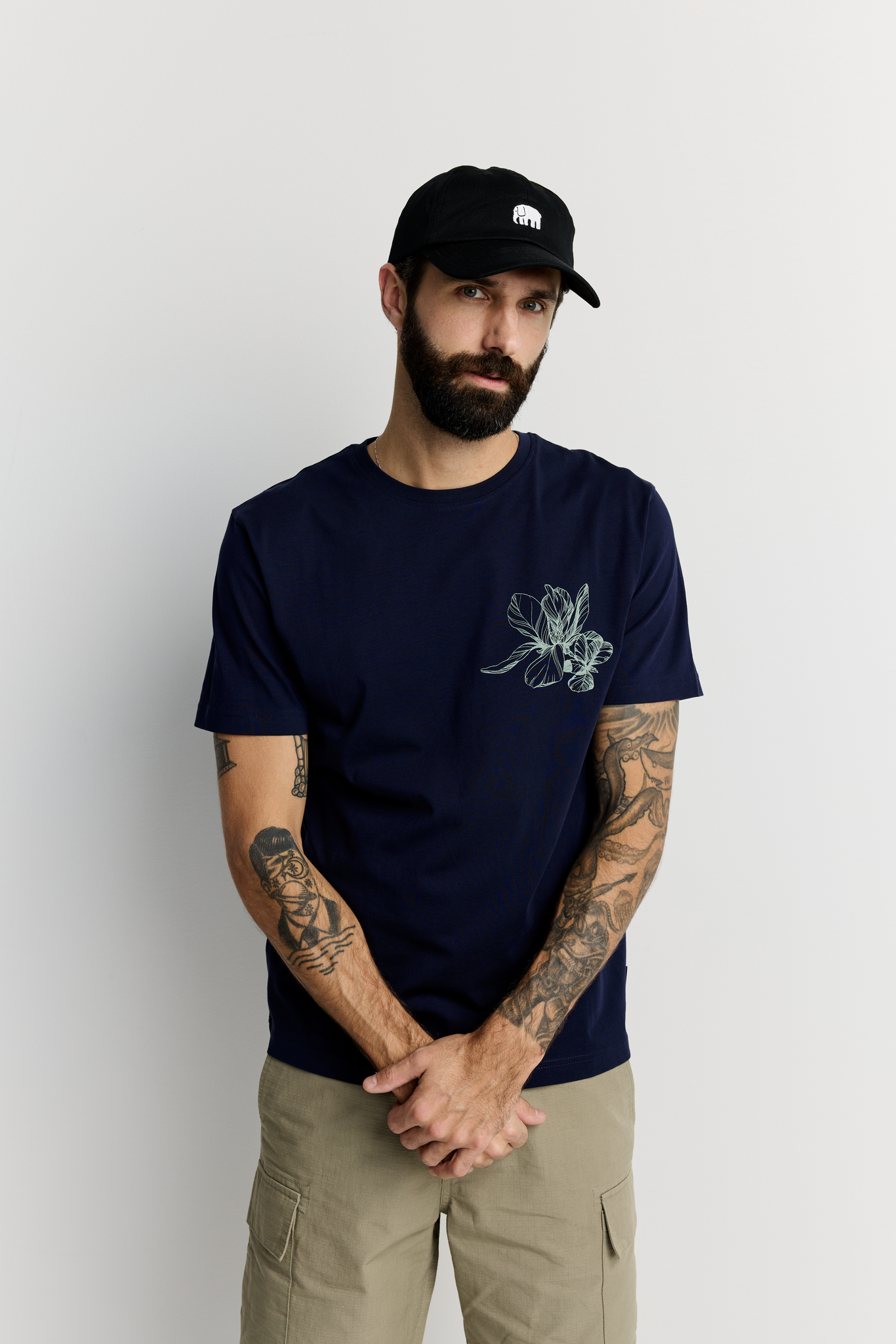 22845632_1; Finlayson ELEFANTTI Lippis Musta / Onesize 